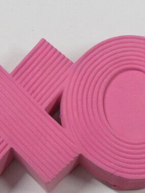 XO pink wall Orni mate DAMAGED SMALL SPOT ON BACK SIDE